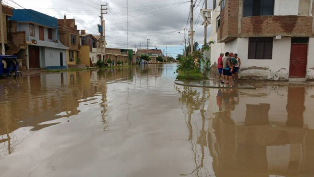 Turquía: Sube a 18 el número de fallecidos por inundaciones en zonas de terremoto