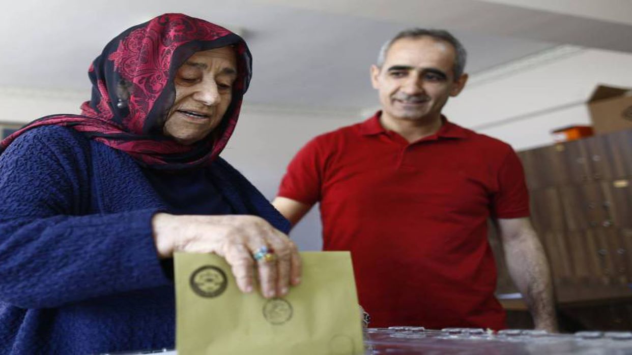 Turquía iniciará el proceso para elegir a su presidente y al parlamento