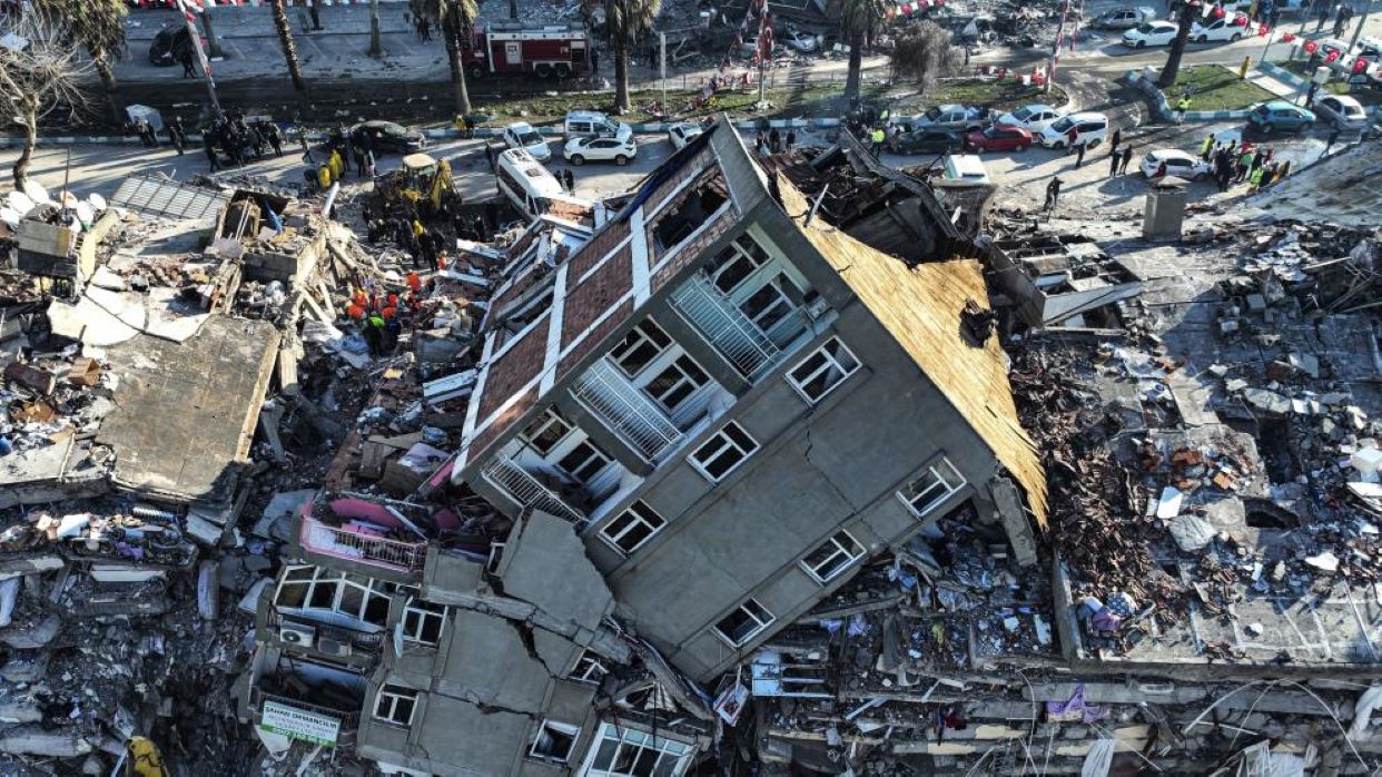 Saldo de fallecidos por terremotos de Turquía supera los 50 mil