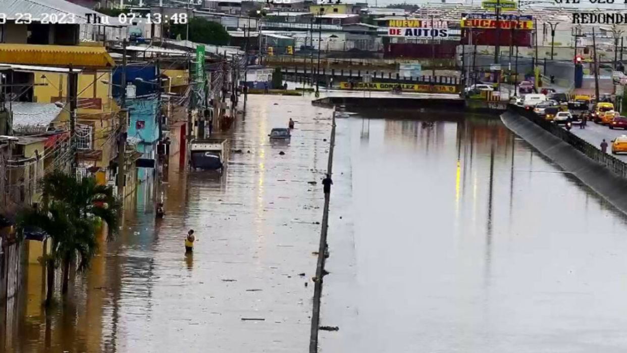 Veintiún fallecidos y más de 23.000 afectados por invierno en Ecuador
