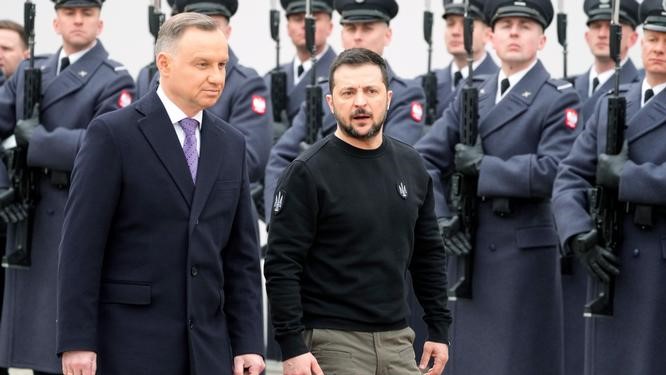 Zelenski obtiene respaldo de Polonia para ingreso de Ucrania a la OTAN