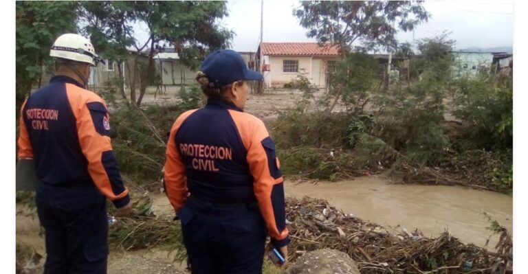 Protección Civil y Bomberos de Lara atienden a las comunidades afectadas por las lluvias