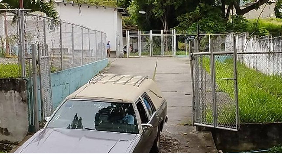 ¡Por intentar fugarse de la cárcel! Otros presos le propinaron al menos 50 tiros