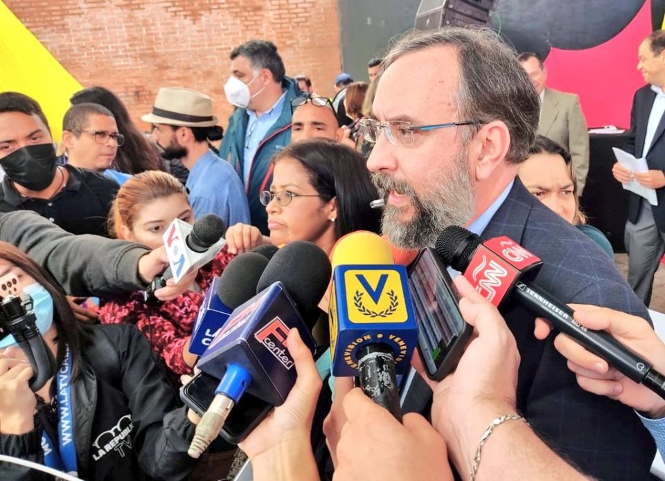 Casal anunció posible «plan B» de primarias ante rechazo del CNE