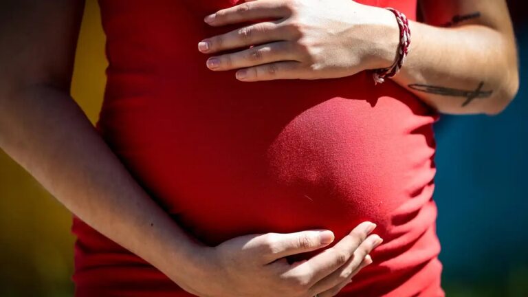 ¡Según la Sociedad Española de Epidemiología! El ruido del tráfico aumenta los partos prematuros