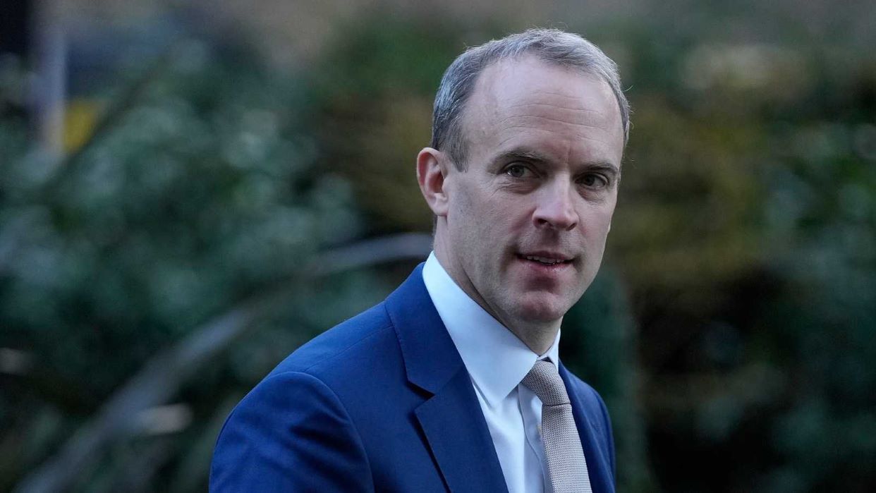 Dimitió el ministro británico de Justicia, acusado de acoso laboral