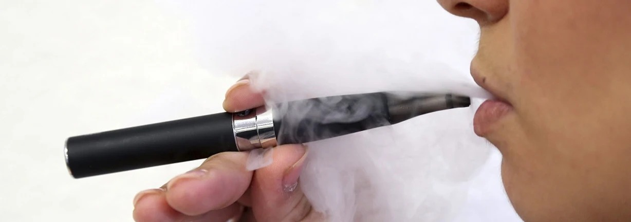 ¡Aumento de cigarrillos electrónicos! Alerta por el preocupante consumo de vapeadores entre niños y adolescentes: el 20% vapea y el 13% fuma