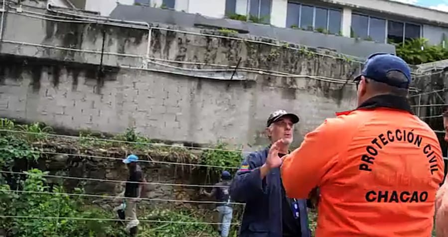 ¡Trabajando por Chacao! Ante la alerta de lluvias ejecutan en Chacao el plan de limpieza y mantenimiento de quebradas