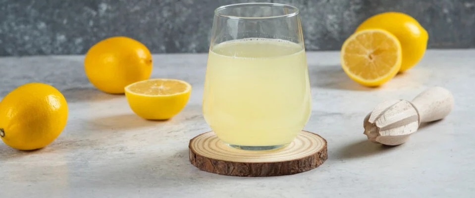 El mito de adelgazar con zumo de limón en ayunas