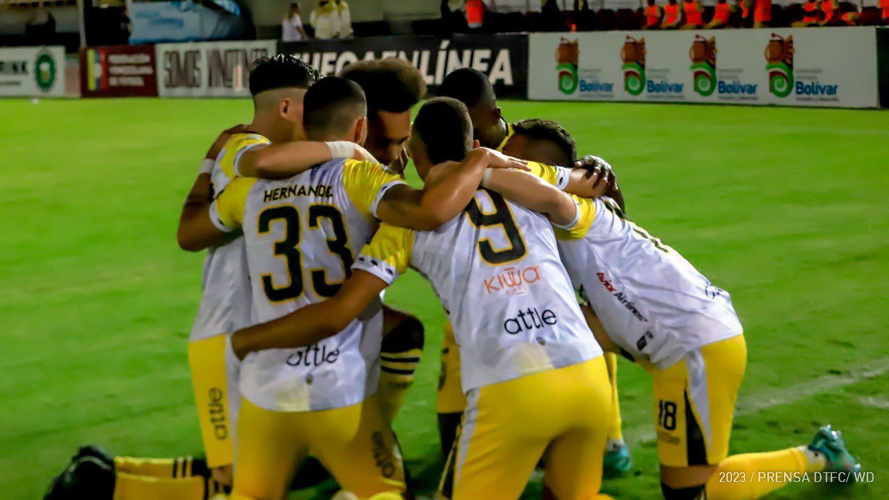 ¡Goleó, jugó bonito! Dvo Táchira ganó de manera contundente 4 a 0 y de visitante