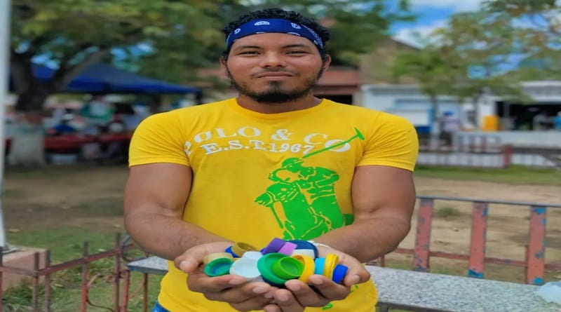 ¡Arte ecológico en el llano! Carlos Salazar realizará un mural con tapas plásticas en Barinas