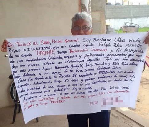 ¡La dejaron en la calle! Ministerio Público ayuda a abuela de 85 años