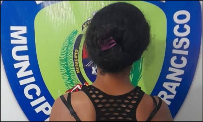 Joven de 23 años golpeó con un bate y mordió a su pareja bajo efectos del alcohol