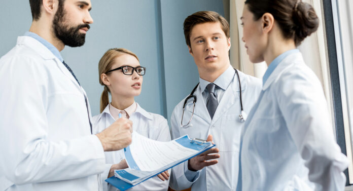 Venezolanos integran la lista de «Los Mejores Médicos» de Estados Unidos