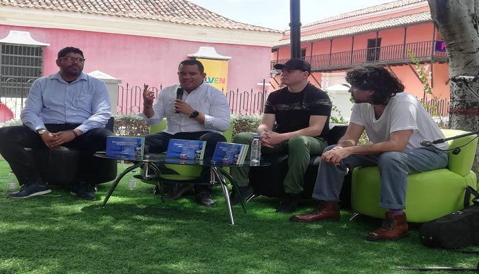 Víctor Clark y Olbby Monsalve presentaron libro “Geografía Vivencial estado Falcón”