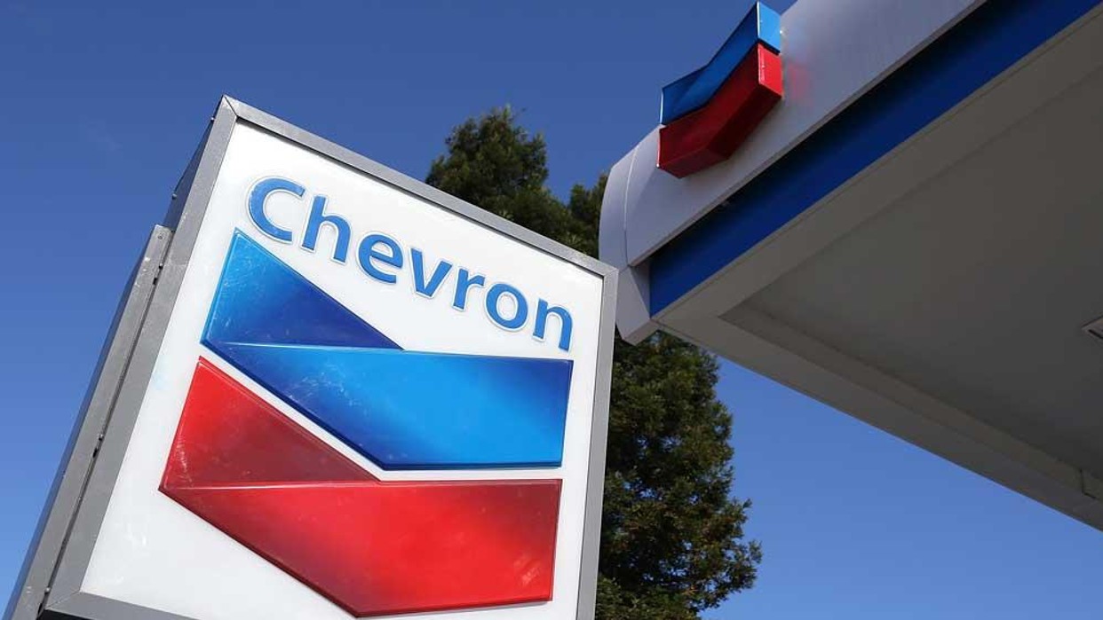 Chevron elevará producción petrolera a 160 mil barriles diarios