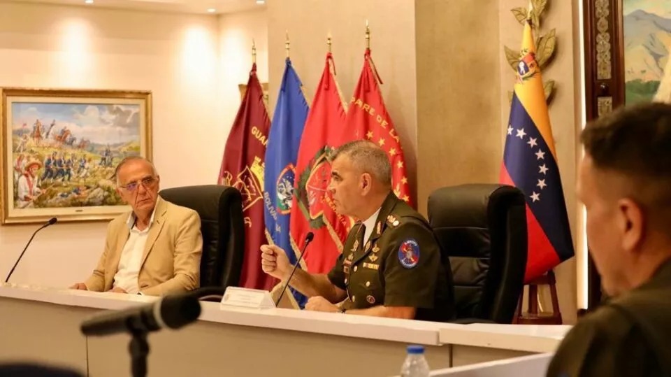 Ministro de Defensa de Colombia se reunió con Padrino López (+ Fotos)