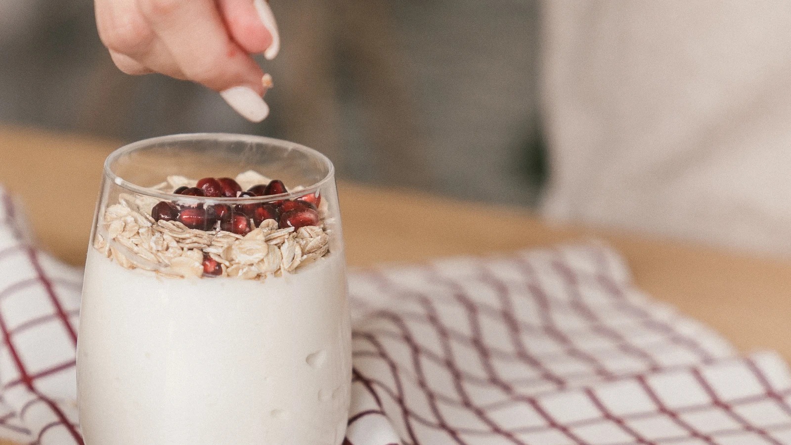 ¡Probióticos! La nutricionista Laura Jorge revela cuál es el mejor yogur de todos: «Aporta saciedad y su grasa es buena»