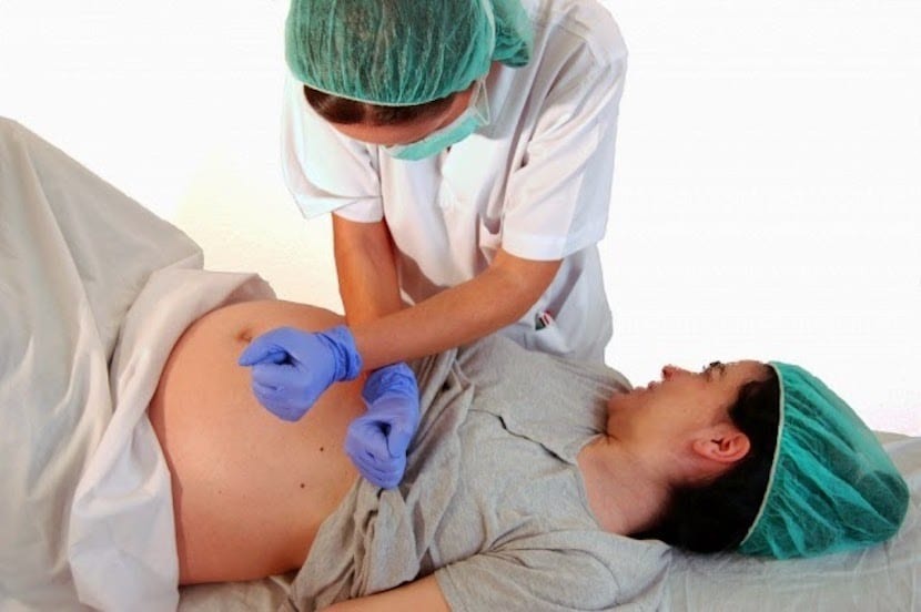 ¡Violencia obstétrica! El abuso silenciado detrás de las cesáreas y de la maniobra ‘Kristeller’ en los partos