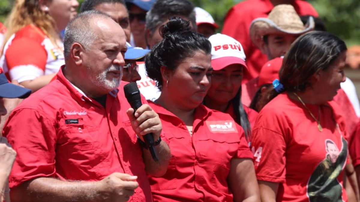 Cabello: El PSUV está en las calles para escuchar al pueblo
