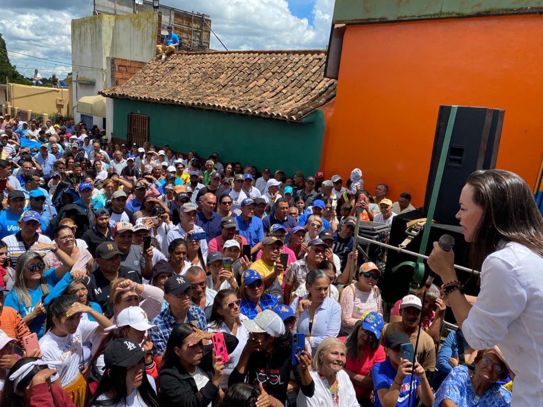 María Corina Machado recalcó “los falconianos son gente recia, su palabra es un documento”