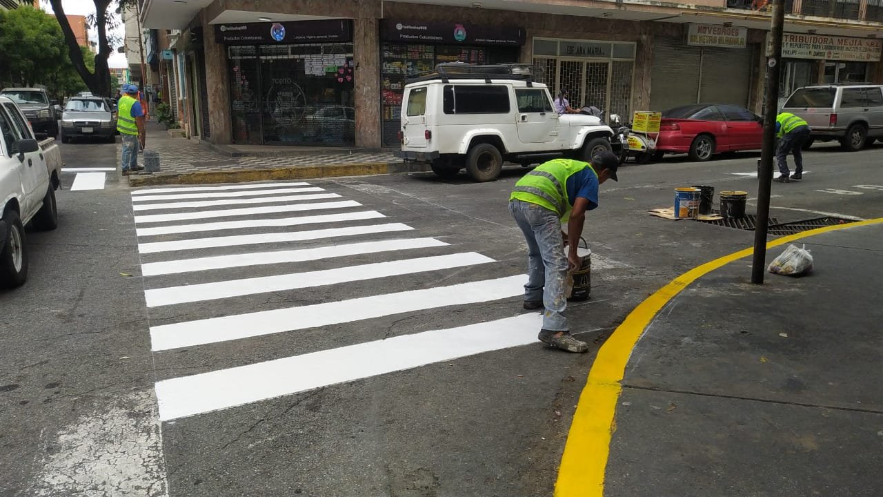 Alcaldía de Chacao realizó demarcación del paso peatonal en la calle Páez con Adrián Rodríguez