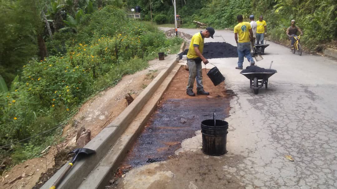 La alcaldía del Hatillo atendió riesgosa falla de borde en La Unión