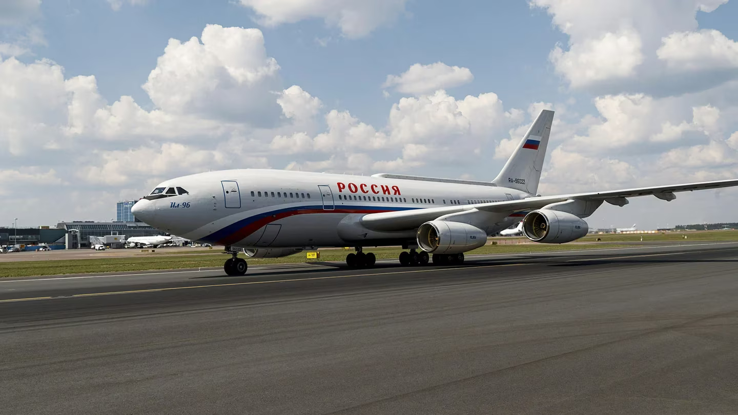 Aseguran que el avión de Putin partió a San Petersburgo tras la amenaza del grupo Wagner de entrar a Moscú