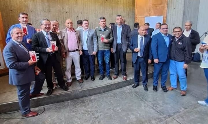 Alcaldías de Chacao y Unda firmaron un convenio de cooperación para impulsar comercialización del café