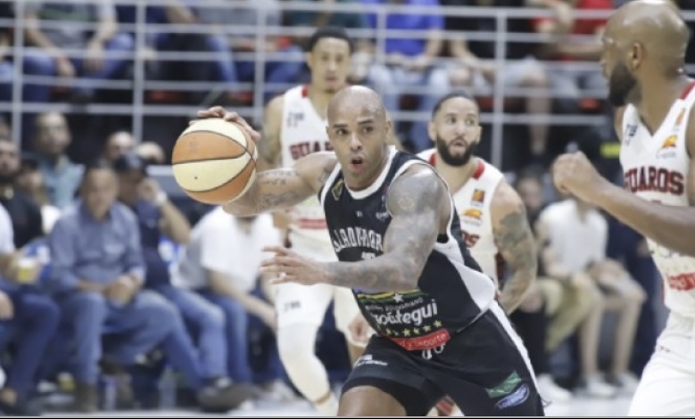 Superliga: Gregory Vargas alcanza cifra histórica en Finales del baloncesto venezolano