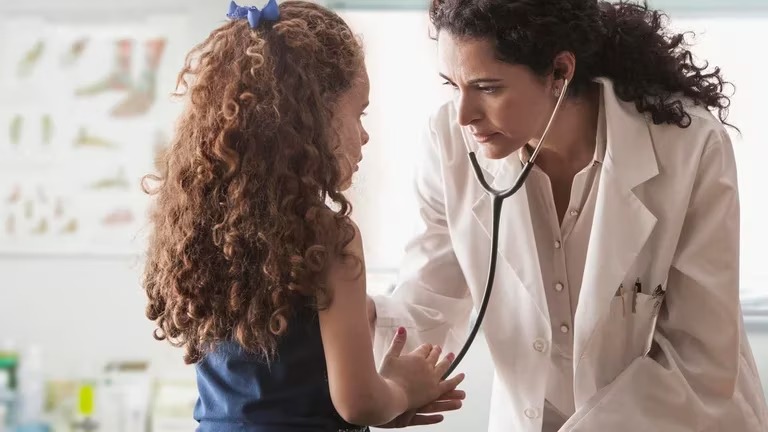 Pubertad precoz: Cuáles son las causas por las que el desarrollo puede adelantarse