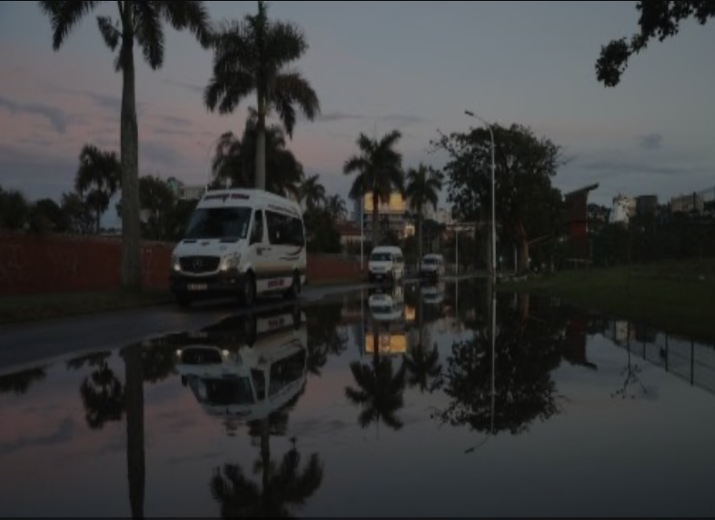 Al menos siete personas mueren en Sudáfrica por inundaciones
