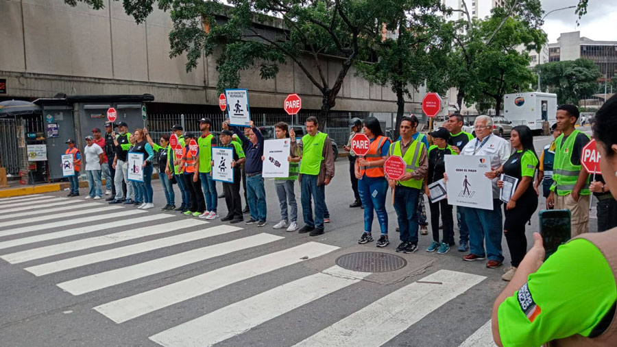 90% de los motorizados que circulan por Chacao acatan cumplimiento del casco