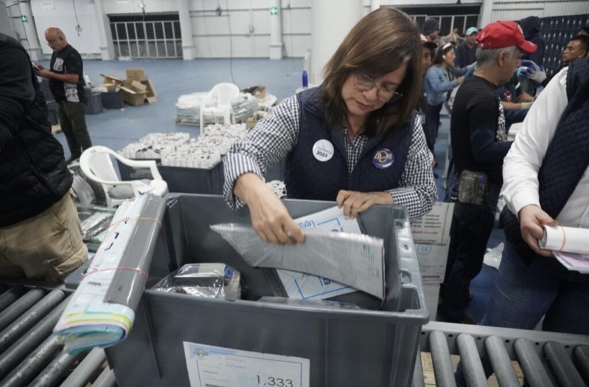 Guatemaltecos acuden a votar este domingo para escoger presidente