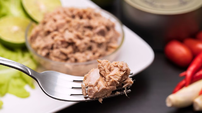 ¿Comer atún en lata diariamente? Estos son sus posibles efectos