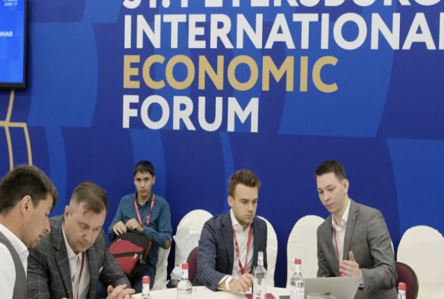 Durante el Foro Económico de San Petersburgo se han firmado más de 900 acuerdos de $45.000 millones