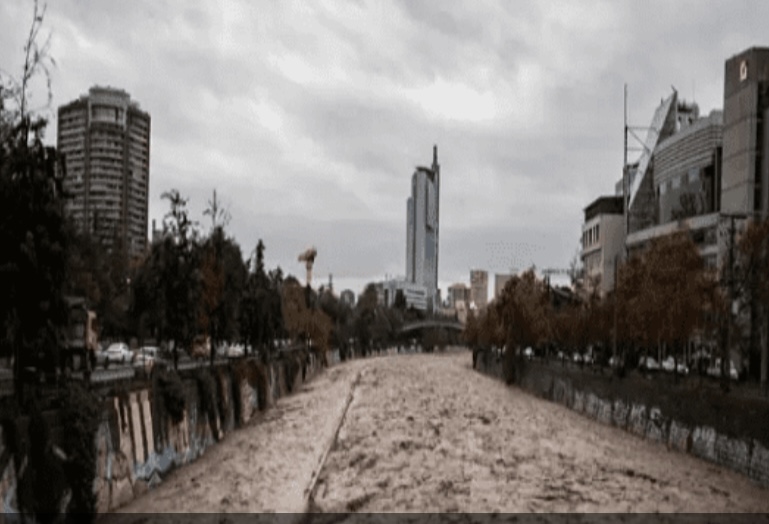 Evacuan zonas del centro sur de Chile ante fuertes lluvias