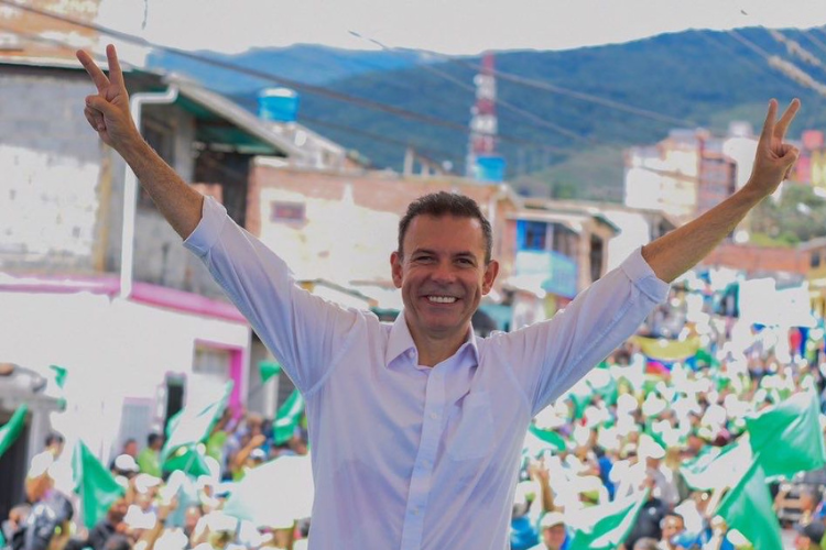 Roberto Enríquez afirmó que si llegase a ser presidente desalojaría la mayoría de las alcabalas que se encuentran en Táchira