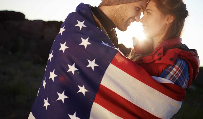 ¿Tu novia o novio es ciudadana de EEUU? Podrías recibir la residencia permanente