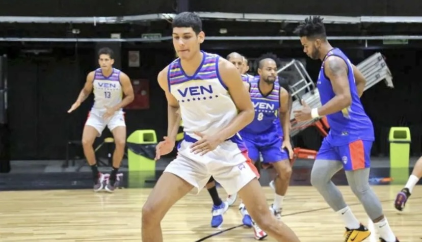 Enrique Medina Roa ingresó a la NBA Global Academy en Australia