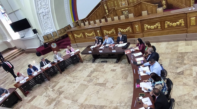 Autoridades publicarán cronograma de postulación para aspirantes a nuevos rectores del CNE