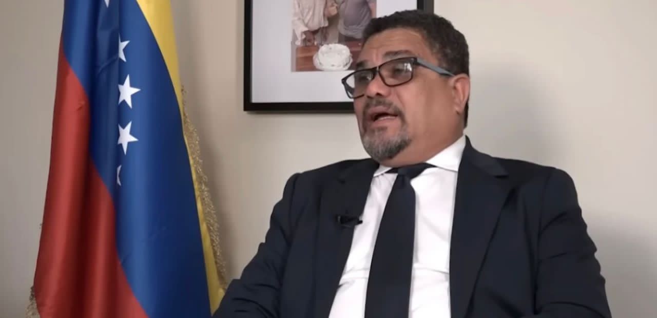 Rausseo afirma que no calza con los partidos tradicionales y, por esta razón, no participará en el proceso de elecciones primarias