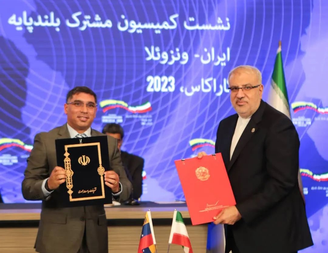 ¡Impulsando la industria petroquímica! Autoridades firmaron Acuerdo de Entendimiento entre la República Islámica y Venezuela