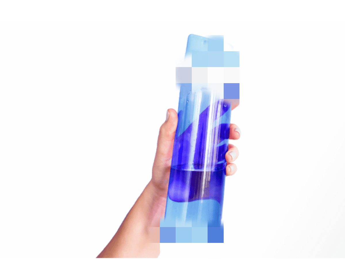 Estudio revela que las botellas de agua reutilizables pueden albergar más bacterias que un asiento de inodoro