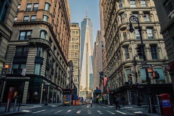 Autoridades de Nueva York convertirán oficinas vacías como viviendas debido a la situación migratoria