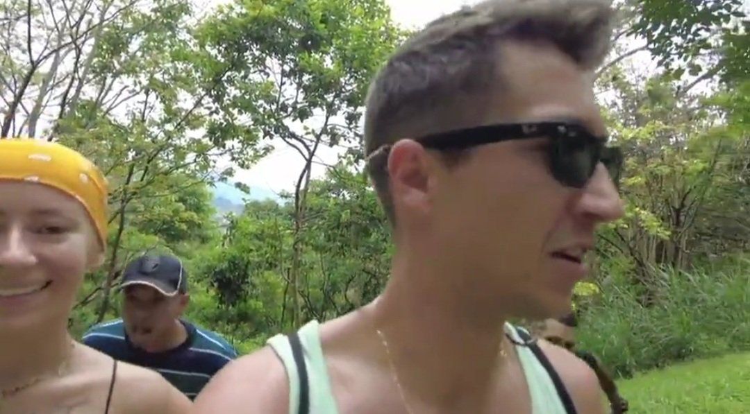 Dos extranjeros polacos fueron atacados y robados cuando se encontraban caminando en el cerro El Volador, Medellín, Colombia