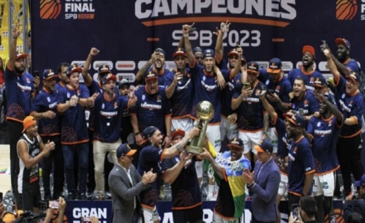 Presidente Maduro felicitó a los Gladiadores de Anzoátegui tras coronarse campeones de la Superliga de Baloncesto