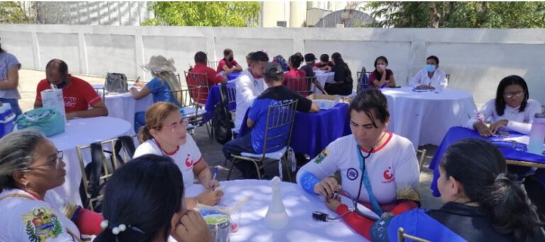 Atienden trabajadores de SucreGas con jornada médica en Cumaná