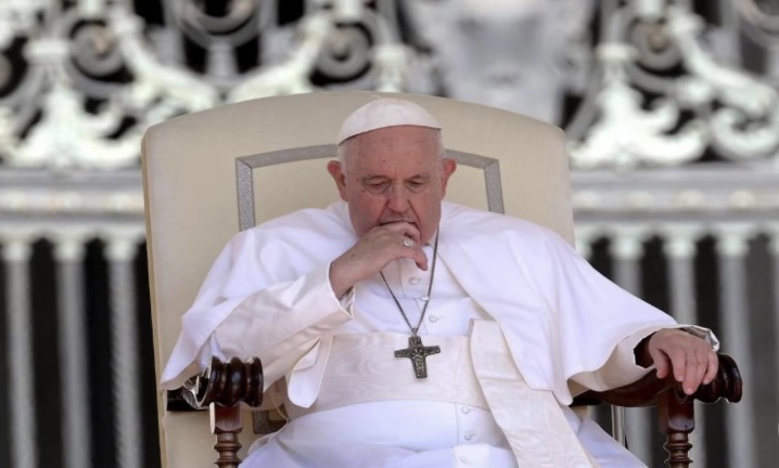 El papa da su visto bueno al nuevo obispo de Shanghai para zanjar la crisis con China