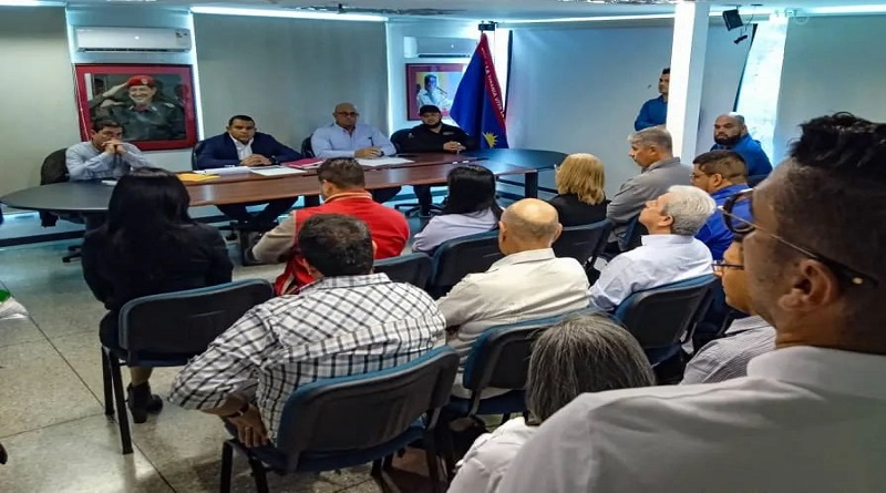 Gobernador Víctor Clark certifica a empresas productivas de la Zona Franca de Paraguaná